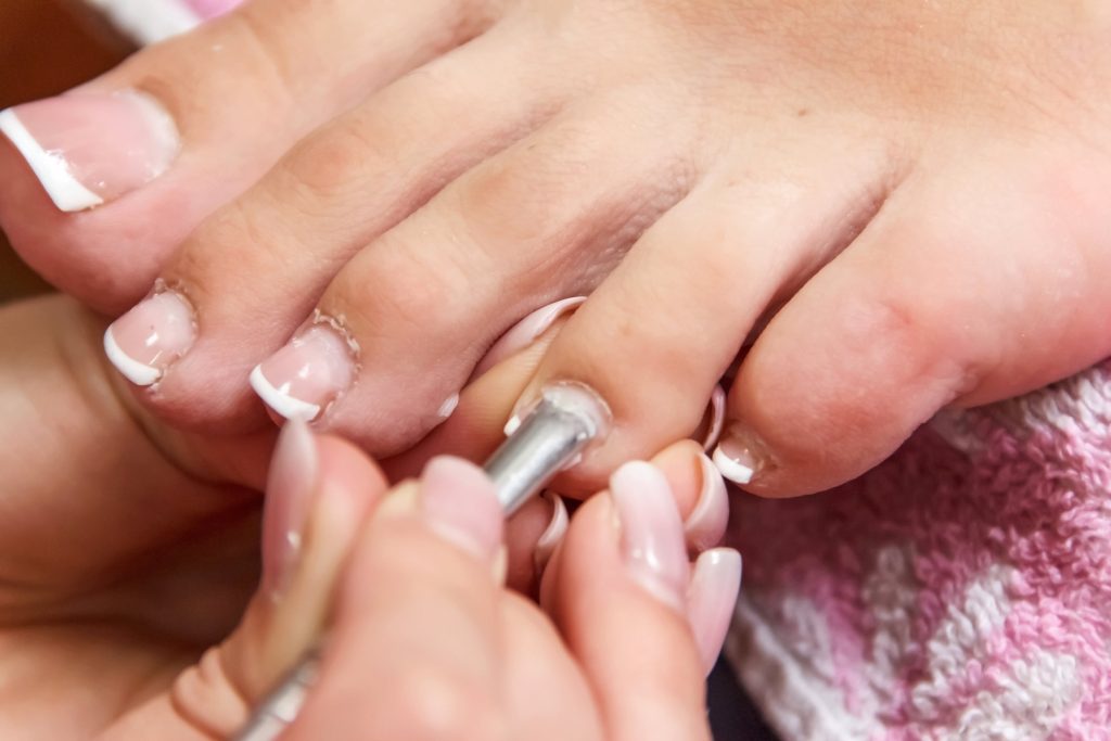 how to stop nails from breaking