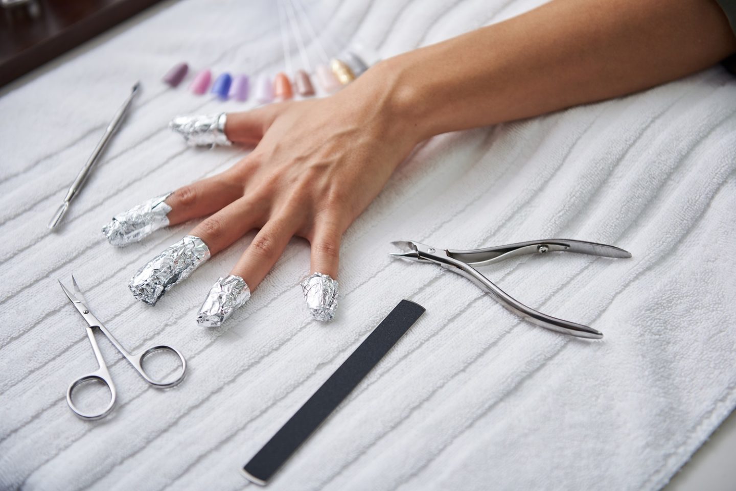 how to remove glitter nail polish easily